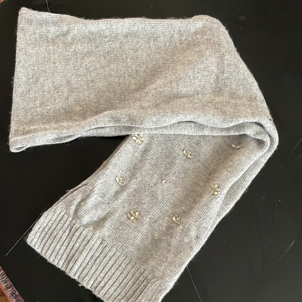 Banana Republic Italian Yarn knit jewelled skarf limited edition wrap